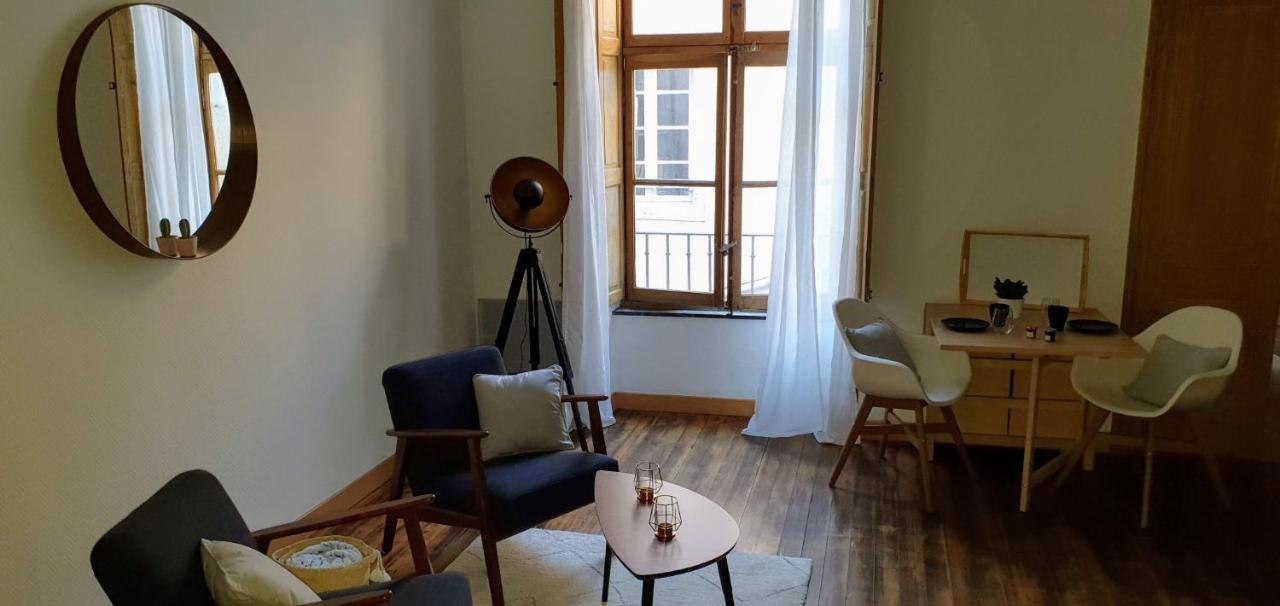 Studio Tres Spacieux Avec Cour, En Plein Coeur De Ville ! Carcassonne Exterior photo